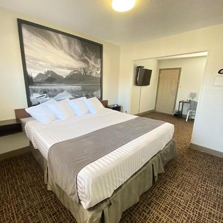Super 8 By Wyndham Penticton Μοτέλ Εξωτερικό φωτογραφία