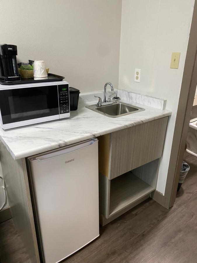Super 8 By Wyndham Penticton Μοτέλ Εξωτερικό φωτογραφία